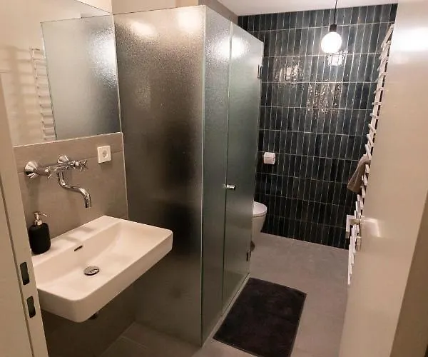 In Historischer Mit Parkplatz *