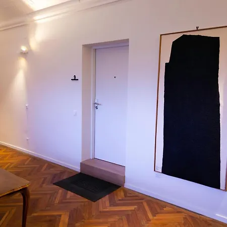 In Historischer Mit Parkplatz