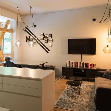 Apartment In Historischer Mit Parkplatz Grünau im Almtal